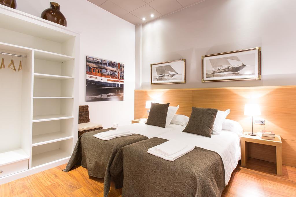 Serennia Apartamentos Ramblas - Placa Catalunya Barcelona Pokoj fotografie