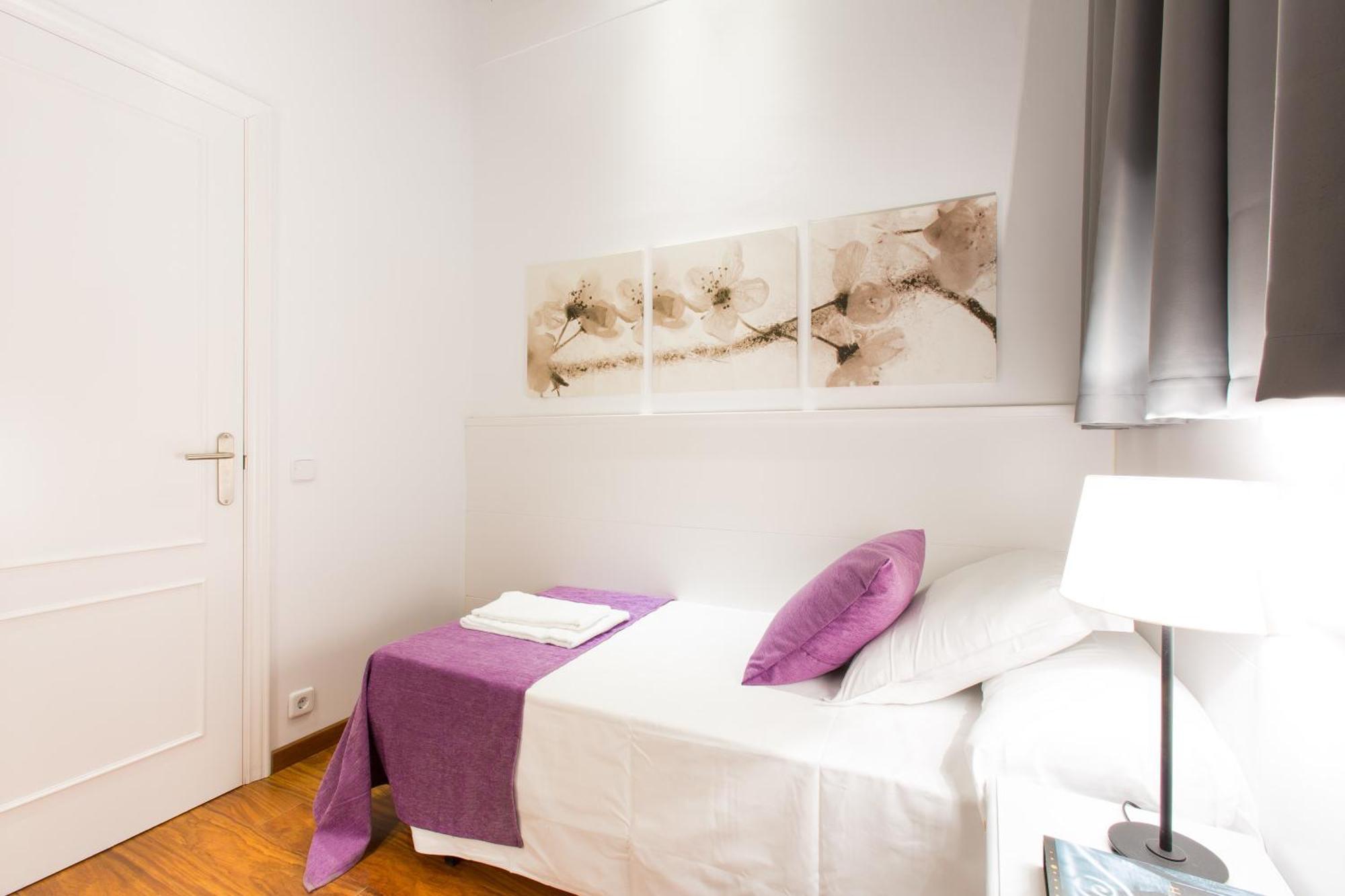 Serennia Apartamentos Ramblas - Placa Catalunya Barcelona Pokoj fotografie