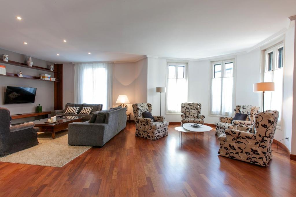 Serennia Apartamentos Ramblas - Placa Catalunya Barcelona Pokoj fotografie