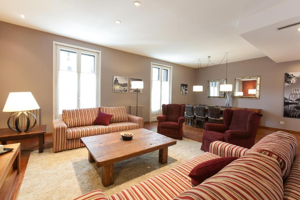 Serennia Apartamentos Ramblas - Placa Catalunya Barcelona Pokoj fotografie