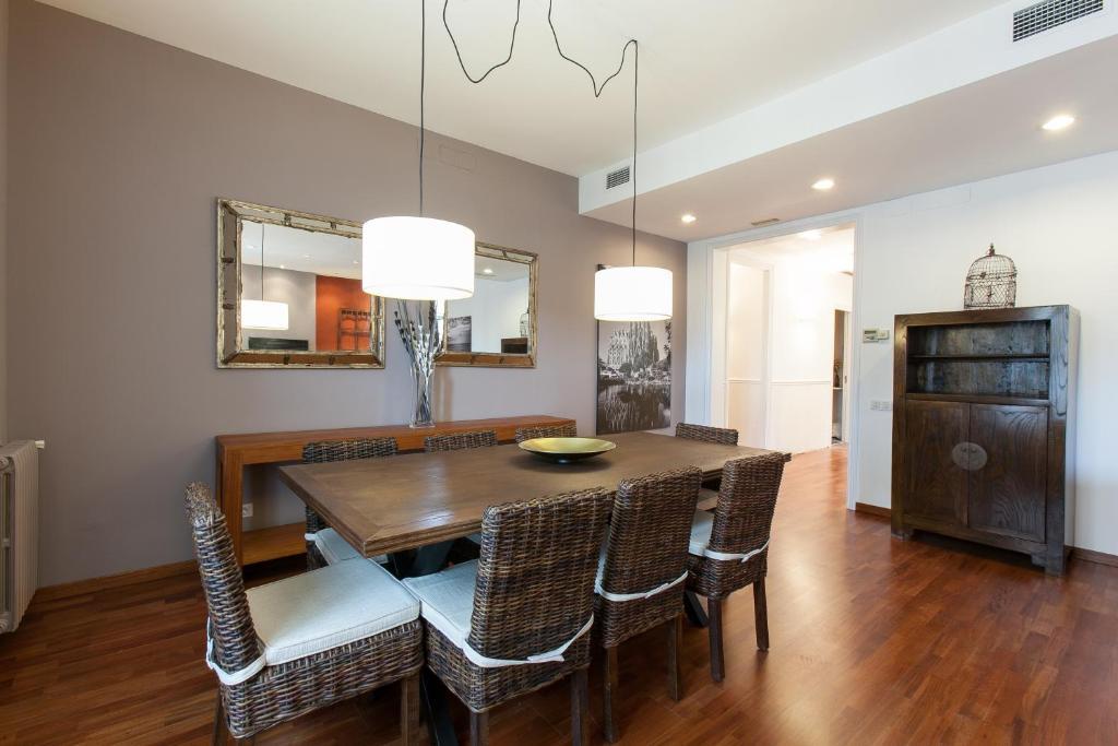 Serennia Apartamentos Ramblas - Placa Catalunya Barcelona Pokoj fotografie