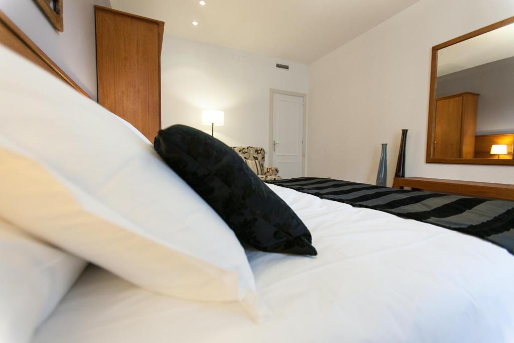 Serennia Apartamentos Ramblas - Placa Catalunya Barcelona Pokoj fotografie