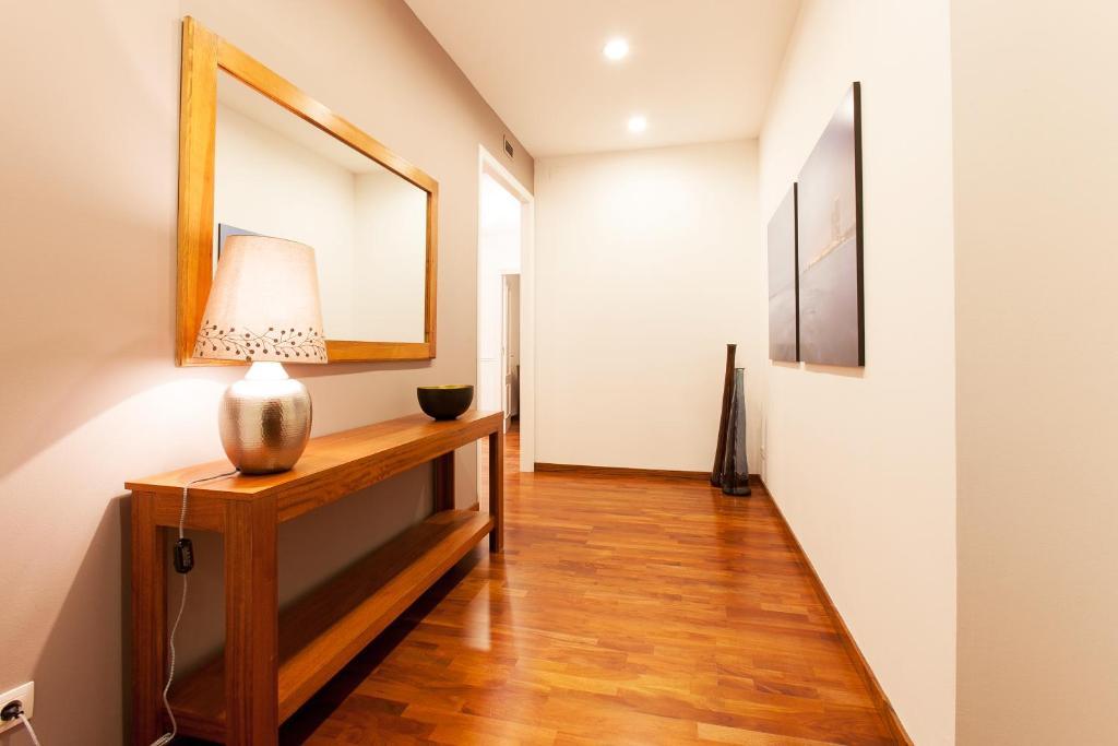 Serennia Apartamentos Ramblas - Placa Catalunya Barcelona Pokoj fotografie