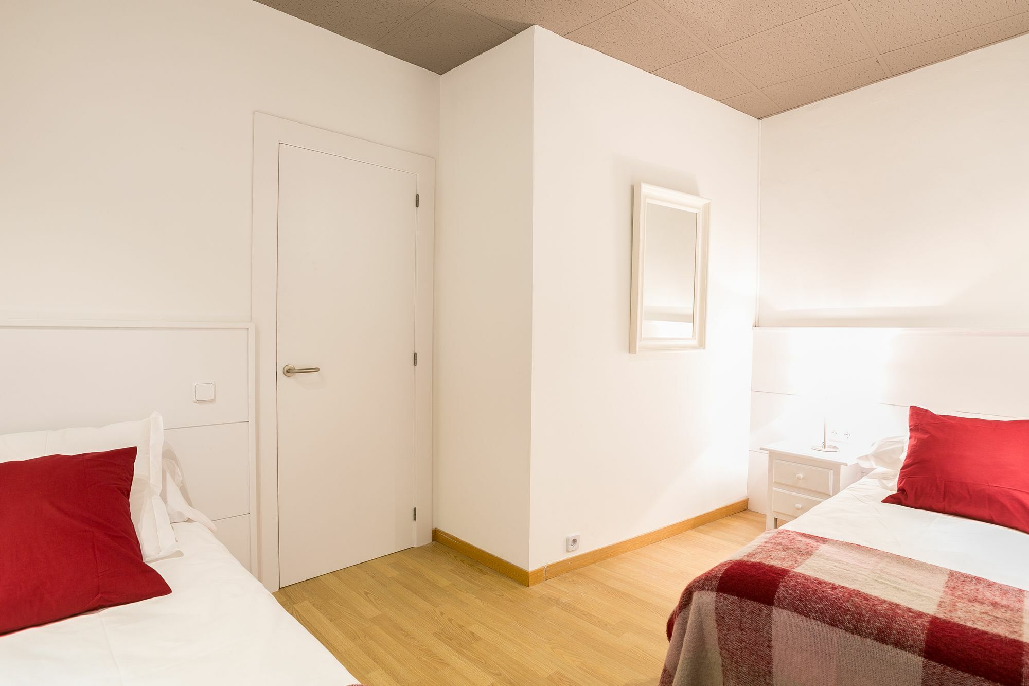 Serennia Apartamentos Ramblas - Placa Catalunya Barcelona Exteriér fotografie
