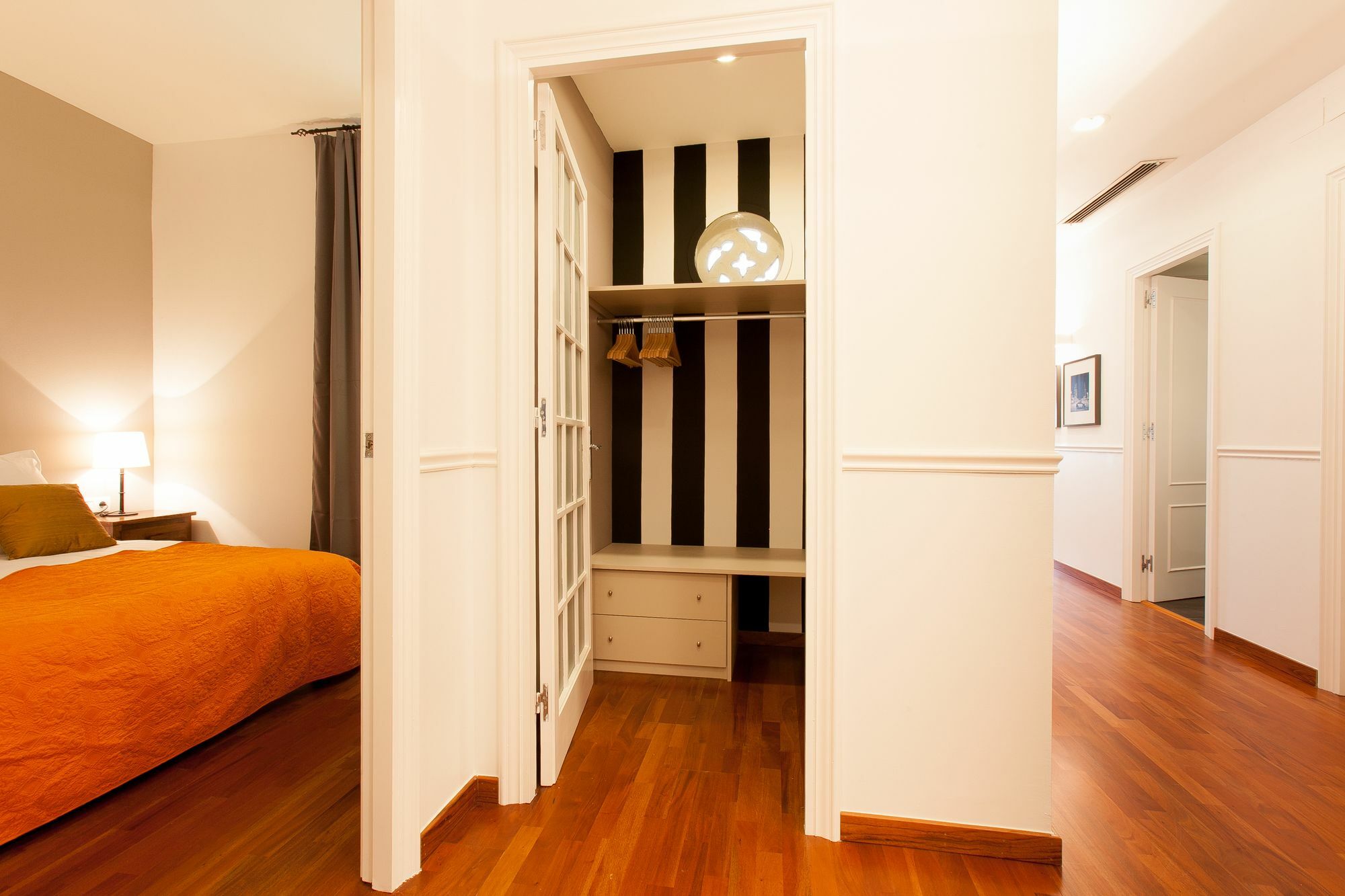 Serennia Apartamentos Ramblas - Placa Catalunya Barcelona Exteriér fotografie