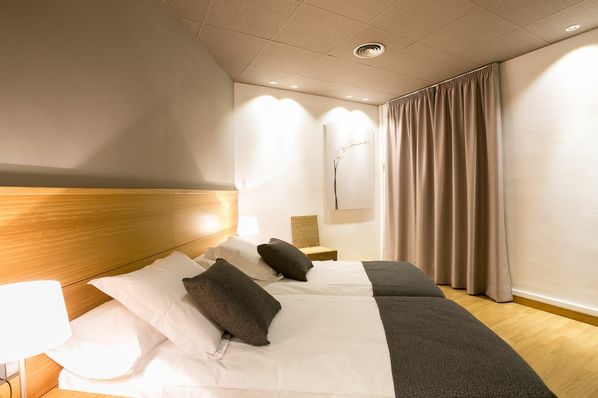 Serennia Apartamentos Ramblas - Placa Catalunya Barcelona Exteriér fotografie