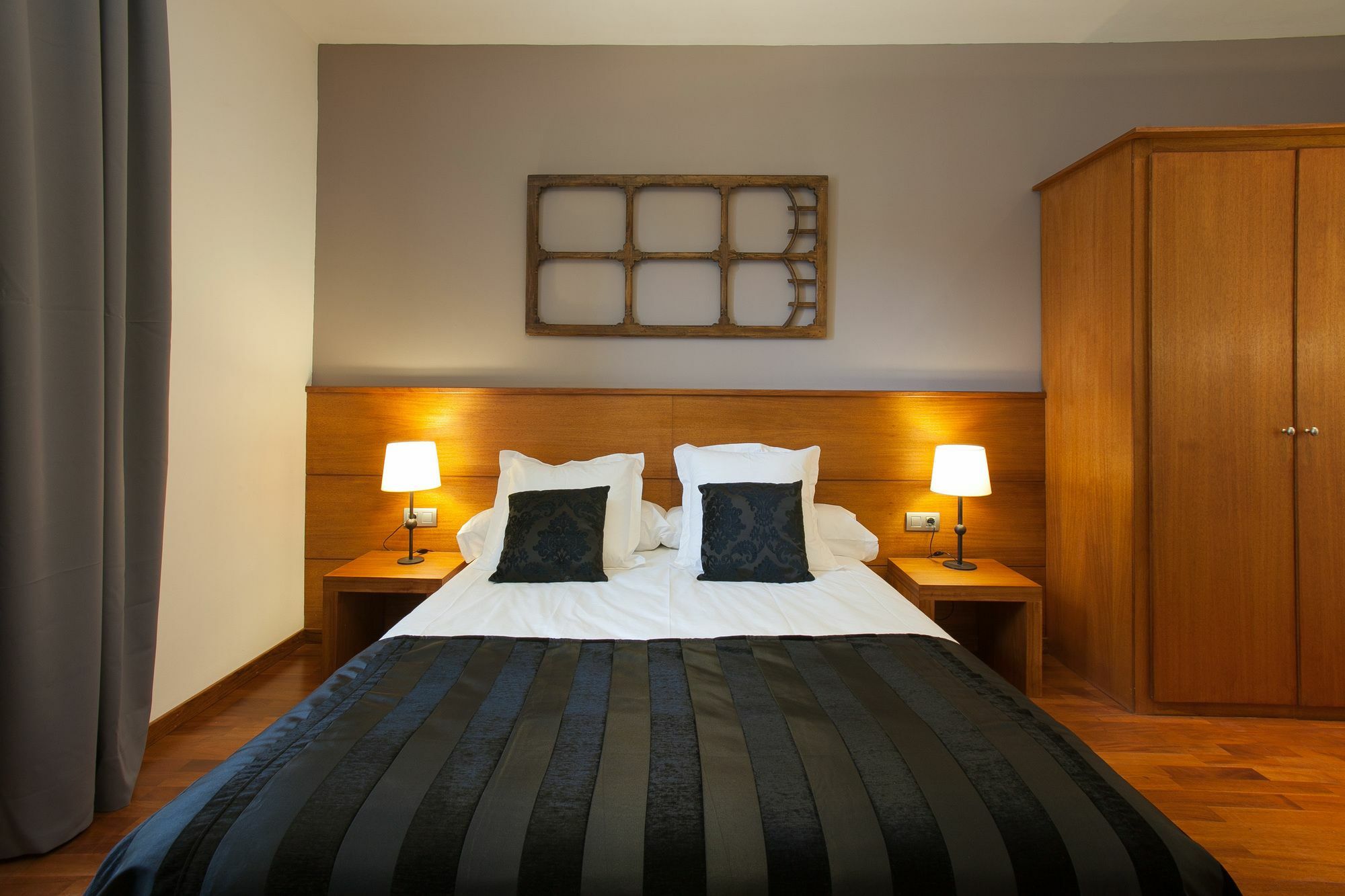 Serennia Apartamentos Ramblas - Placa Catalunya Barcelona Exteriér fotografie